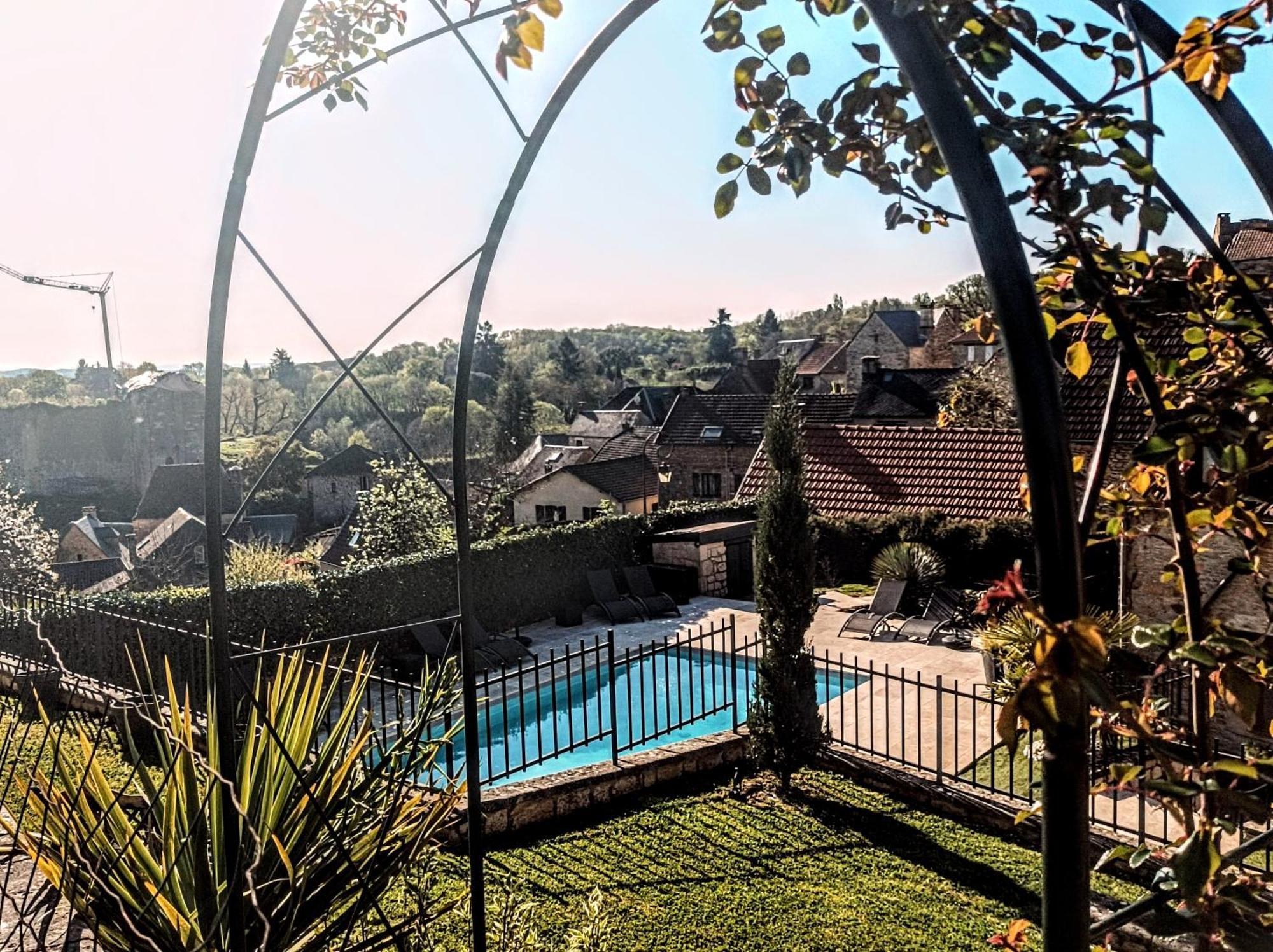 Le Clos De La Musardise - Gites De Charme Avec Piscine Chauffee Salignac Eyvigues Екстериор снимка